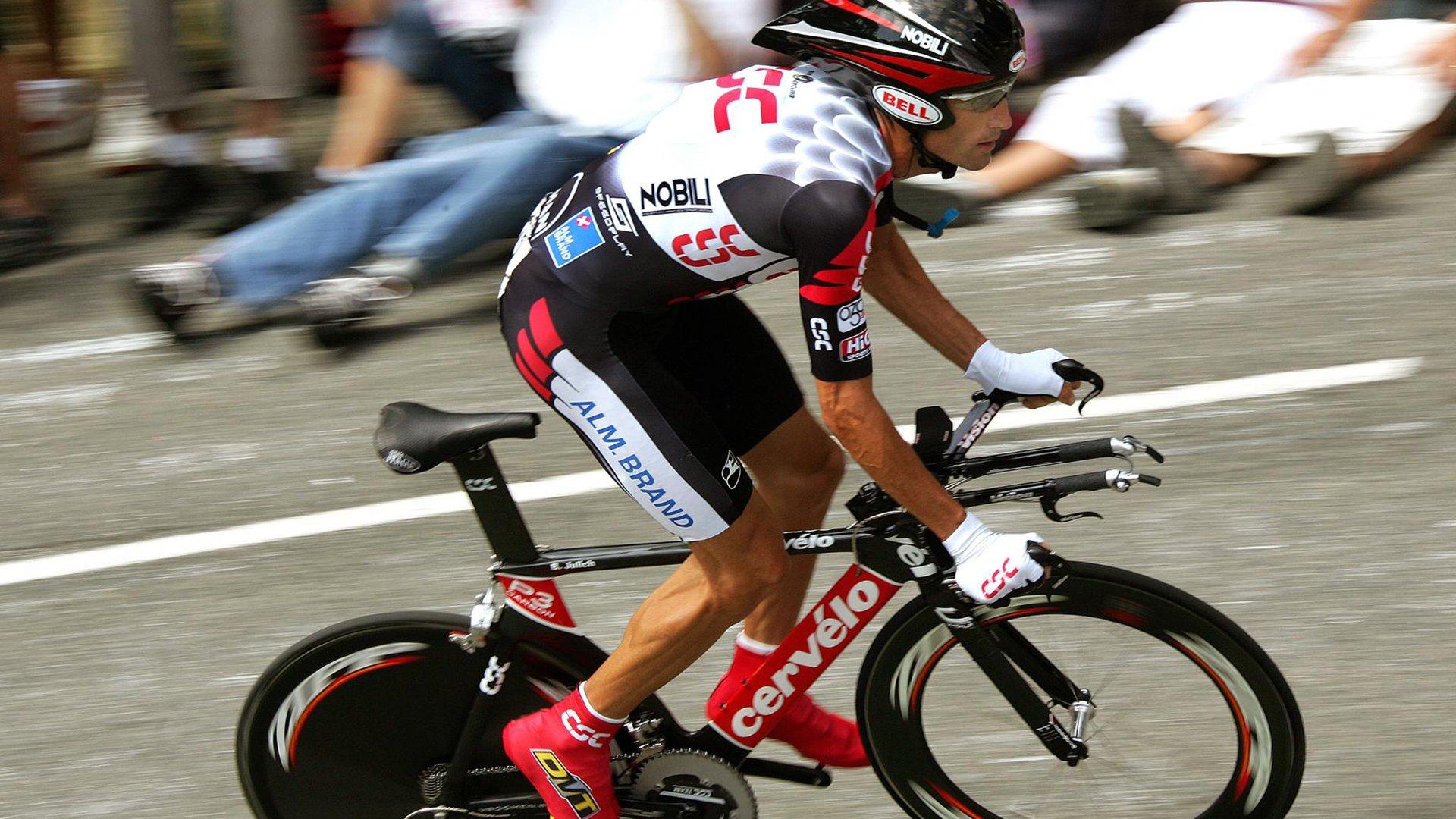 埃贝尔盛赞孔帕尼，清晰思路引领变革，他是我最棒的签约之一